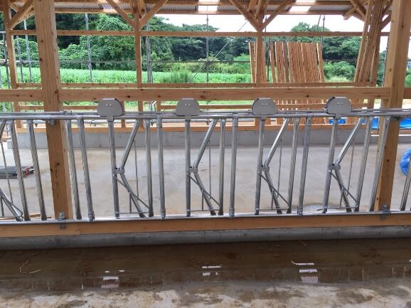 連動スタンチョン