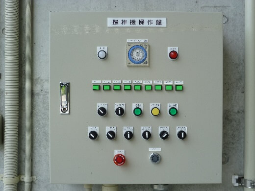 スクリュー撹拌発酵機