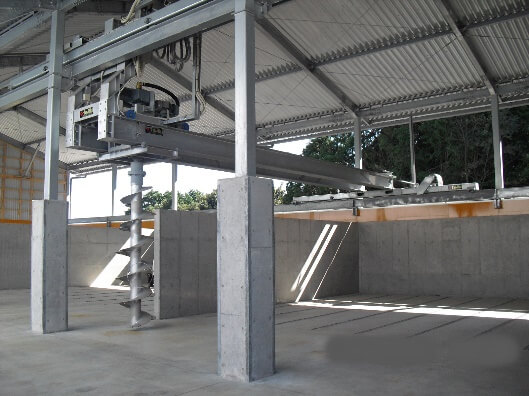 スクリュー撹拌発酵機