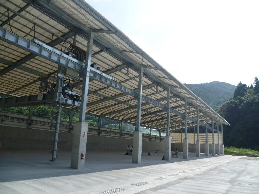 スクリュー撹拌発酵機